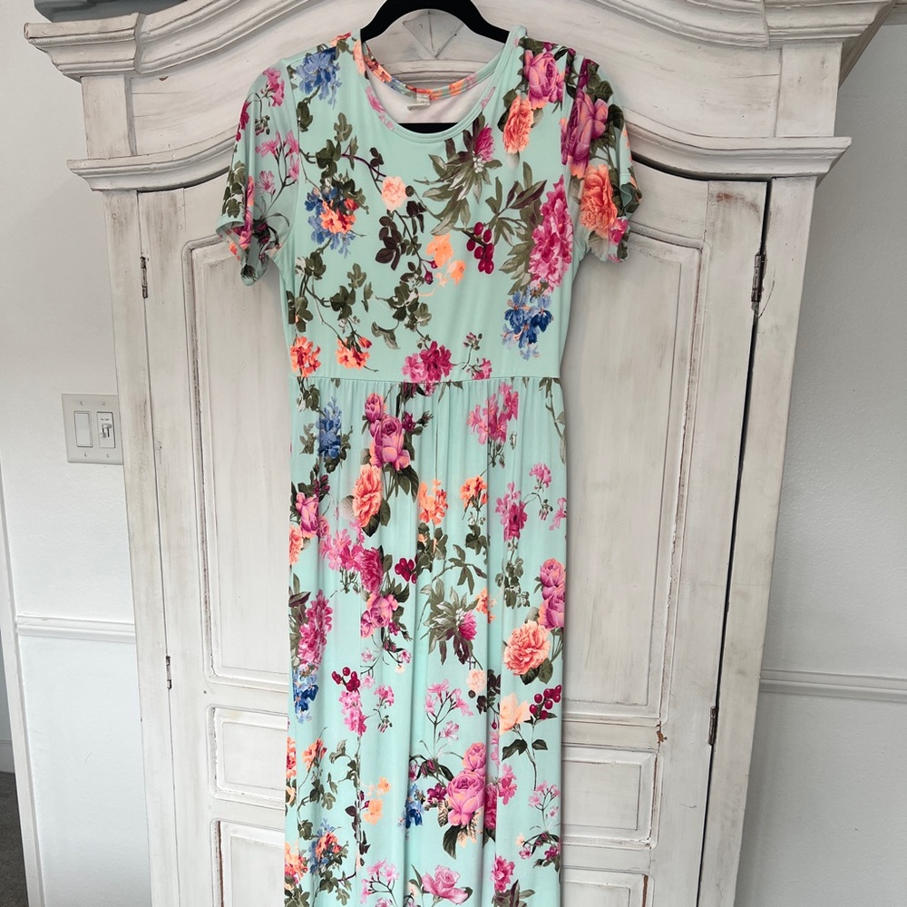 Floral maxi maternity dress WITH POCKETS